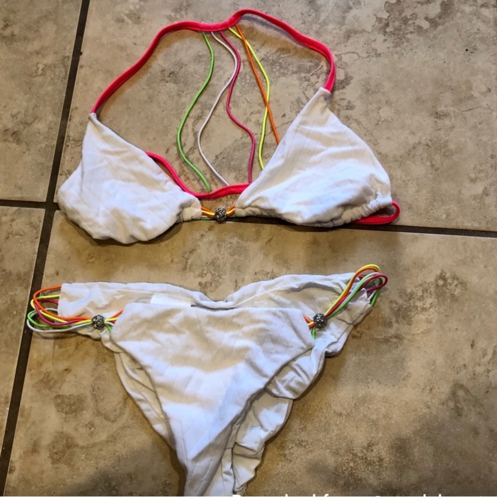 Beach Bunny Bikini Set L Top & XL Bottoms